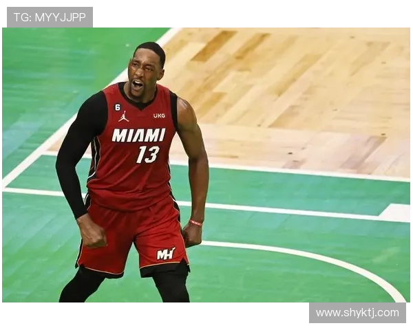 阿德巴约半场三分四中六罚球全中独得20分表现出色